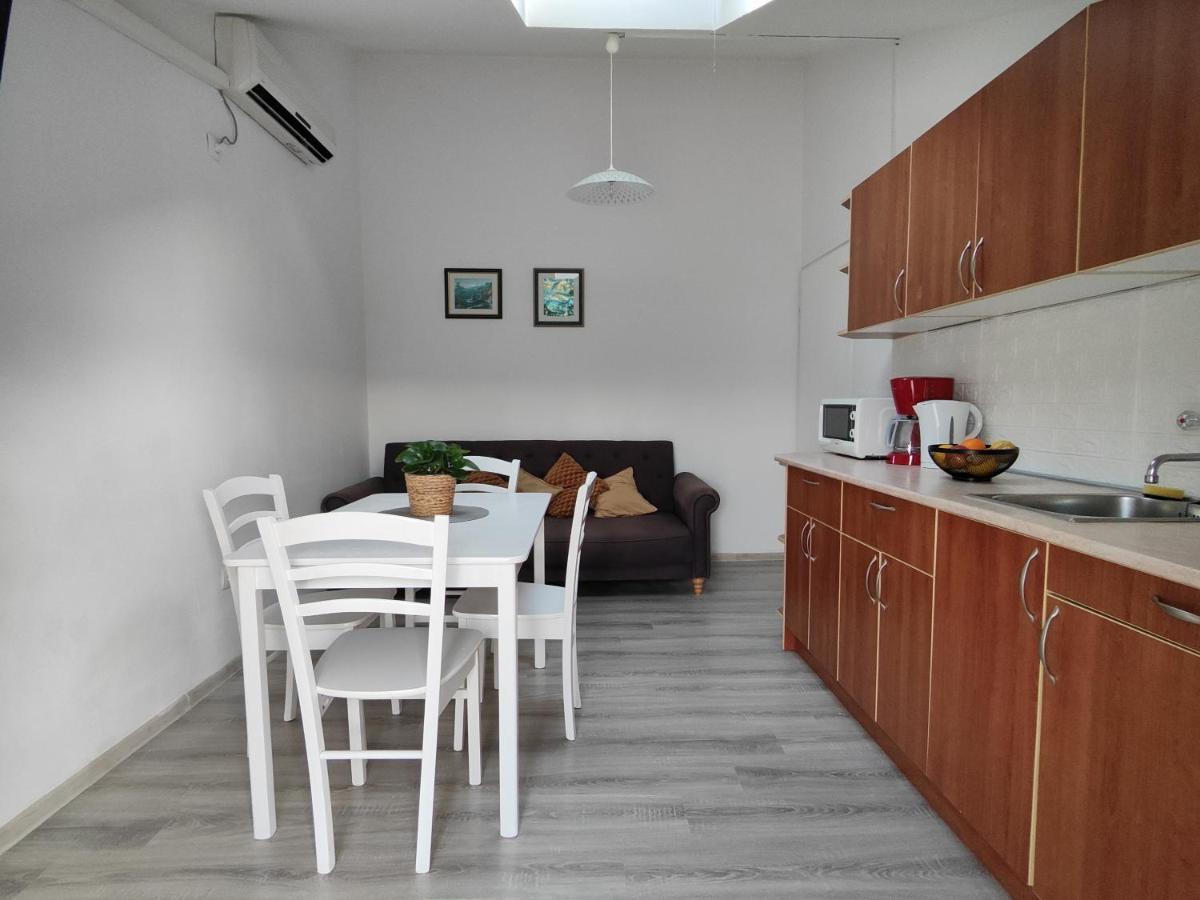 Apartments Urban ポレッチ エクステリア 写真